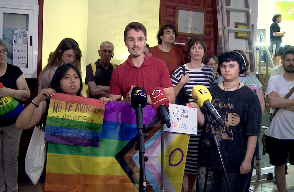 Ganar Totana IU alerta de los recortes a los colectivos que trabajan con inmigrantes que afectar� a familias vulnerables y anima a la movilizaci�n frente al 